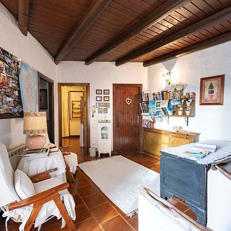 Sa Domu Sarda Suites - Bed & Breakfast Porto Columbu - Perd'E Sali 외부 사진