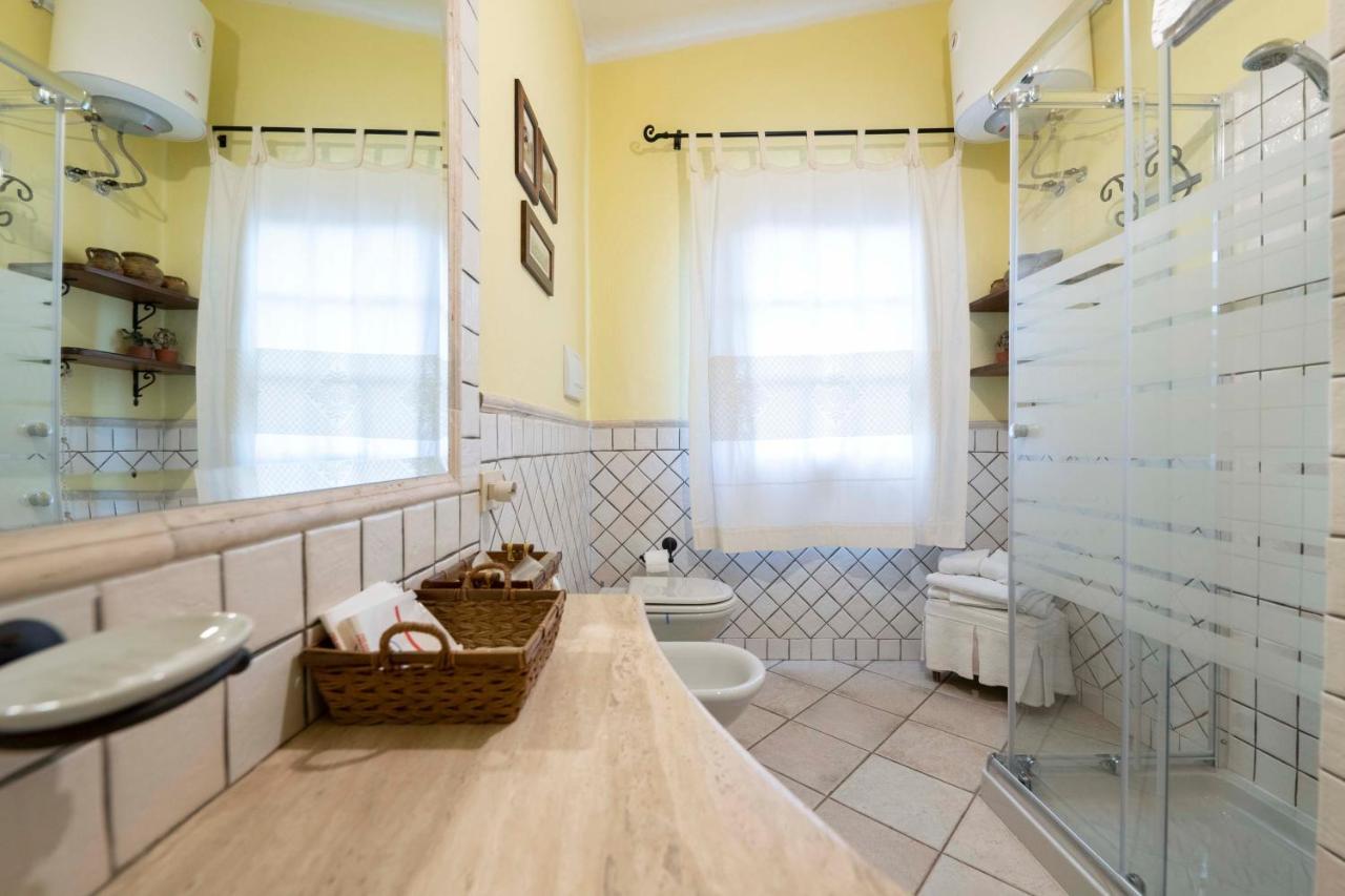 Sa Domu Sarda Suites - Bed & Breakfast Porto Columbu - Perd'E Sali 외부 사진