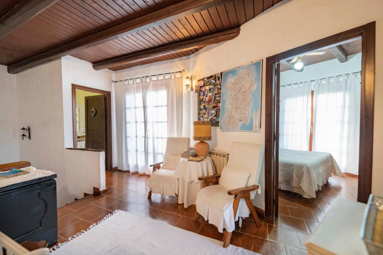 Sa Domu Sarda Suites - Bed & Breakfast Porto Columbu - Perd'E Sali 외부 사진
