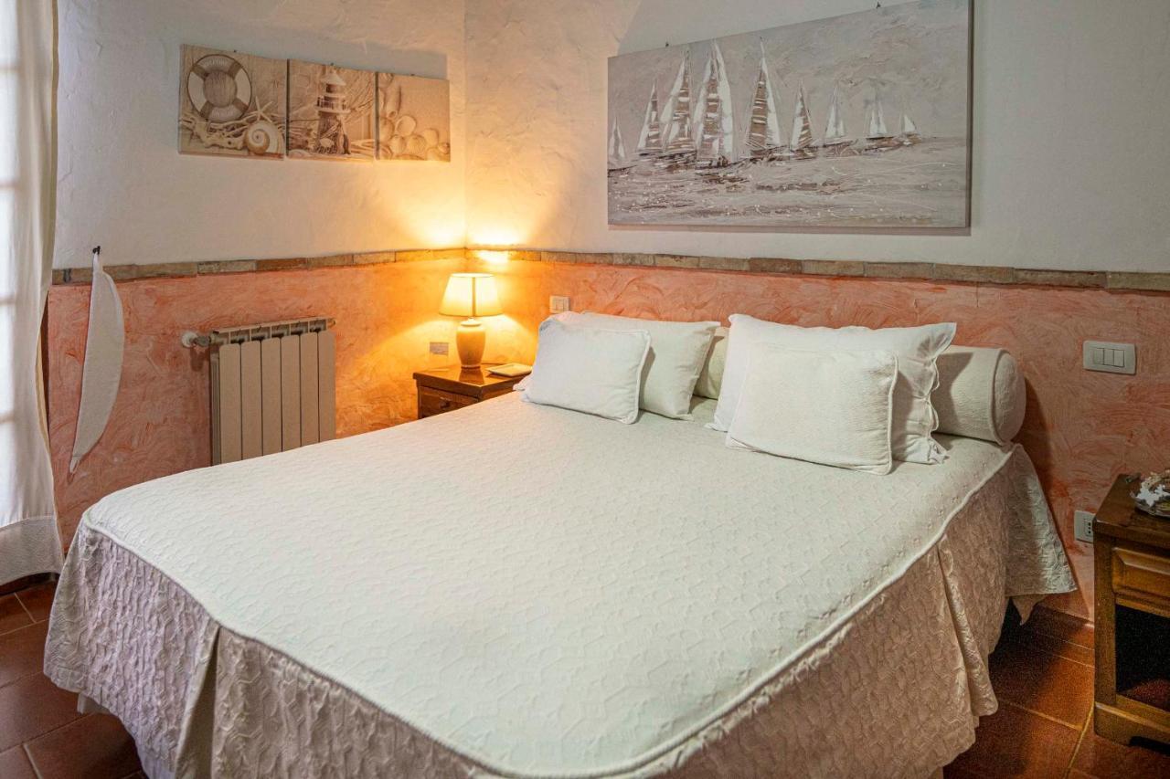 Sa Domu Sarda Suites - Bed & Breakfast Porto Columbu - Perd'E Sali 외부 사진