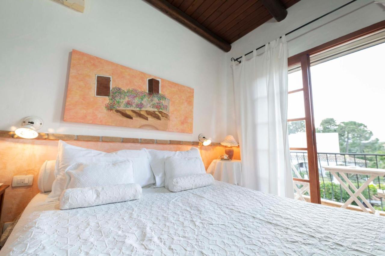 Sa Domu Sarda Suites - Bed & Breakfast Porto Columbu - Perd'E Sali 외부 사진